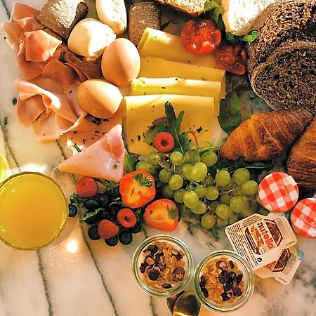 Oda ve Kahvaltı Bruxelles - &