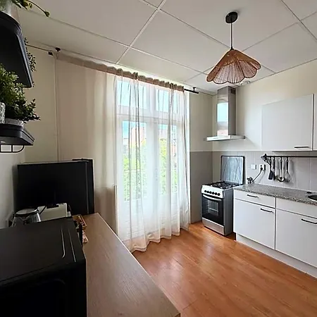 Oda ve Kahvaltı Bruxelles - & 4*