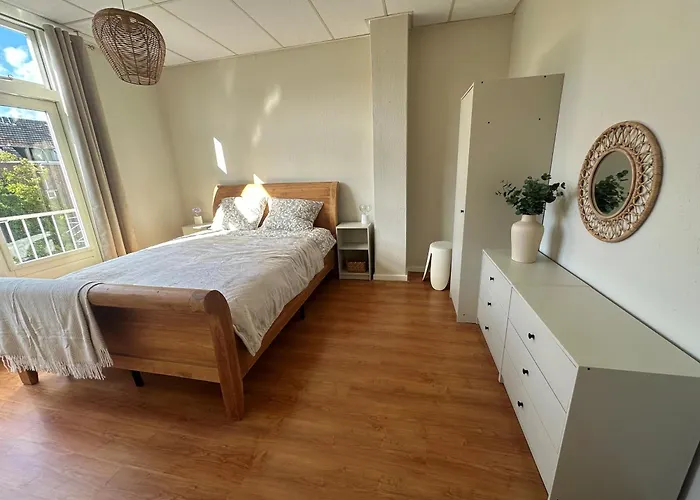 Bruxelles - & فندق مبيت وإفطار فينلو