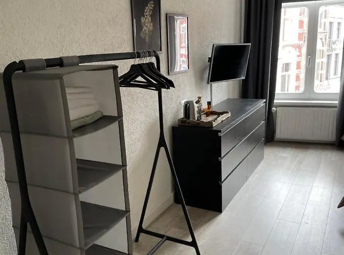 Bruxelles - & Alojamento de Acomodação e Pequeno-almoço