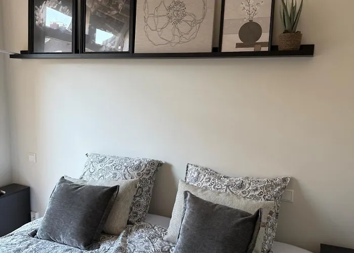 Bruxelles - & Alojamento de Acomodação e Pequeno-almoço